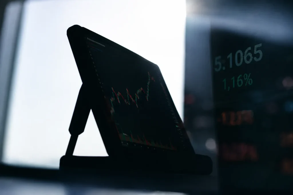 Minidólar recua 1,16% e dólar à vista cai ao menor nível desde agosto